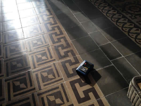 walkman on the floor, direct sunlight